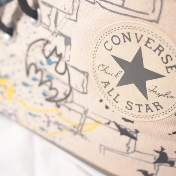 Chuck Taylor Batman Converse - Picture 3 of 5